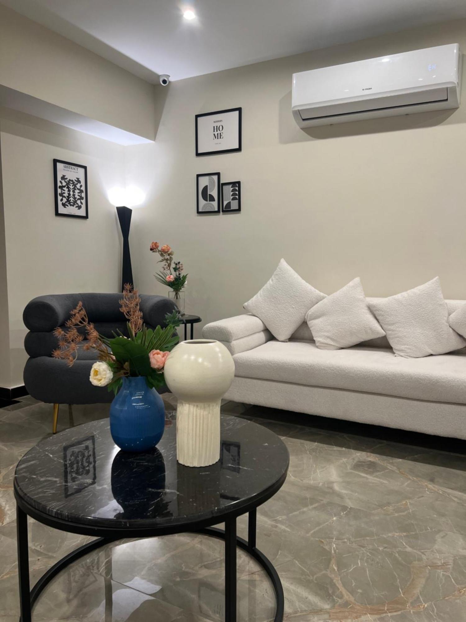 The Home Boutique Hotel Pyramids Inn Kafrat al Jabal Bagian luar foto