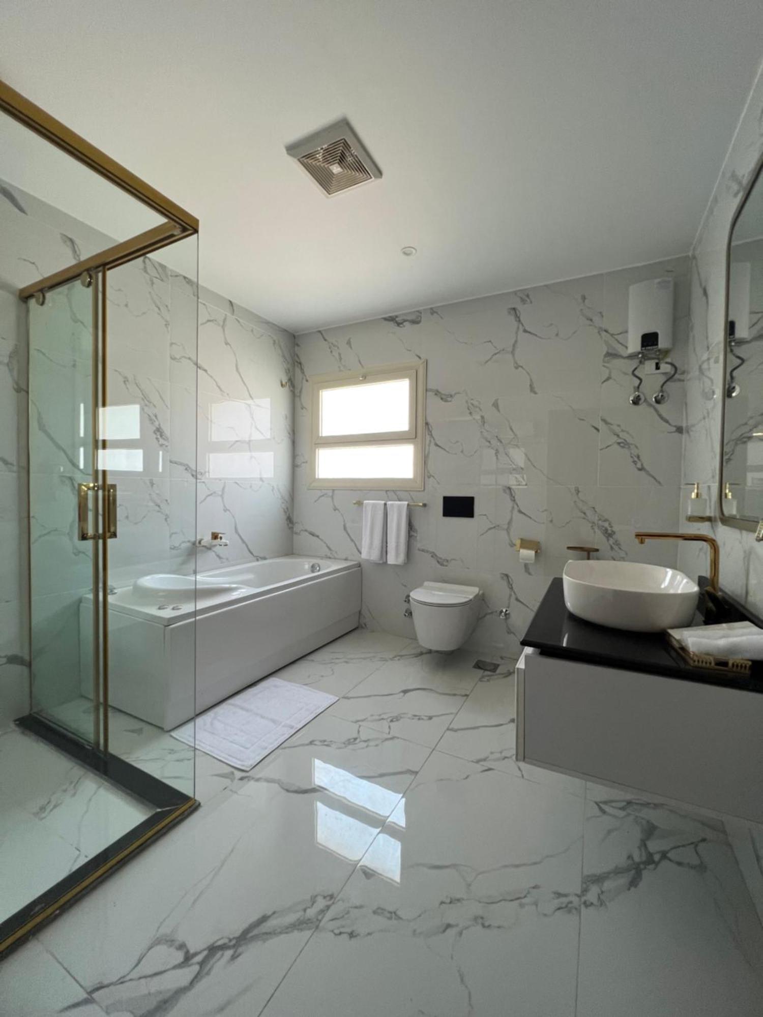 The Home Boutique Hotel Pyramids Inn Kafrat al Jabal Bagian luar foto
