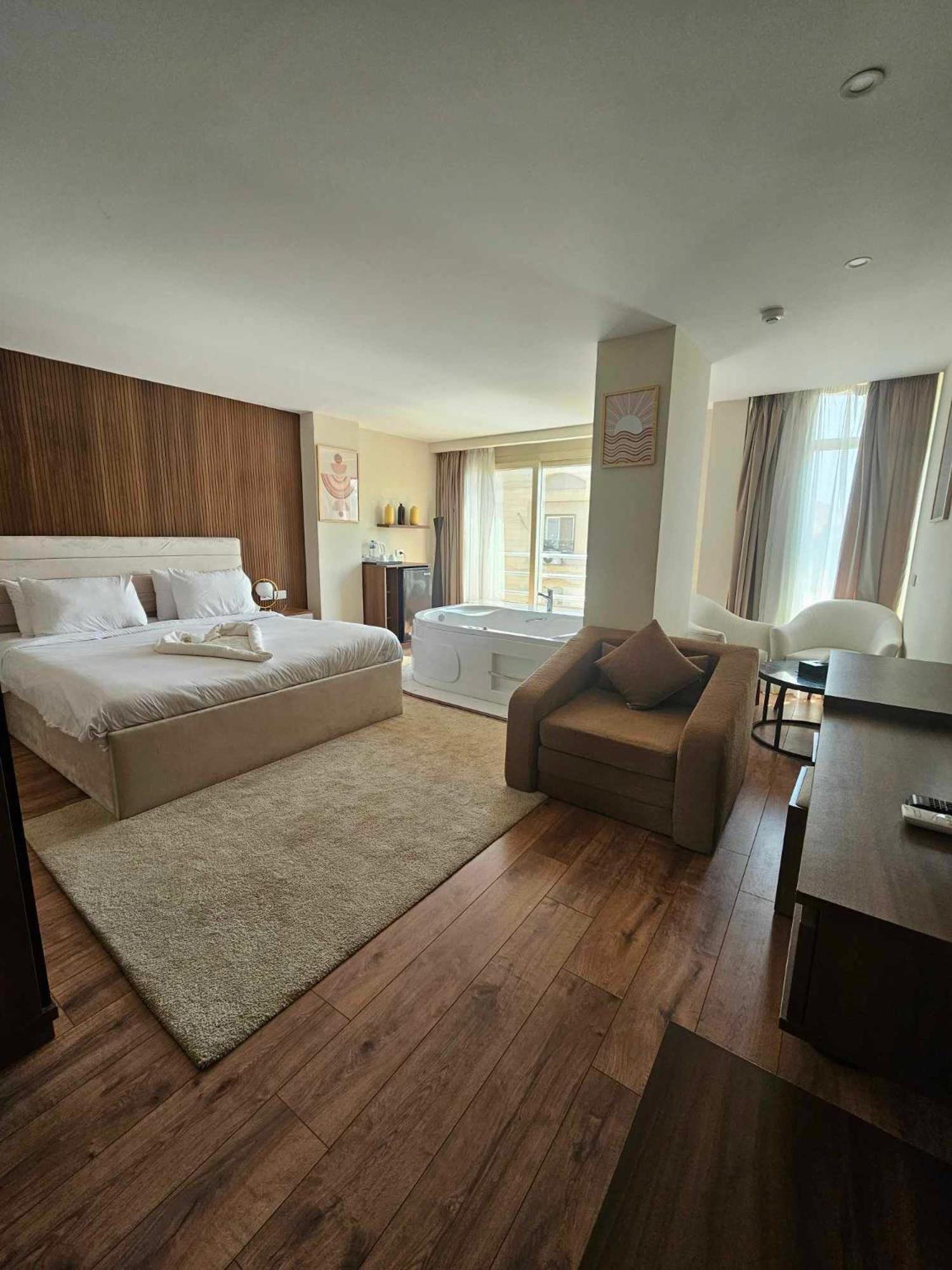 The Home Boutique Hotel Pyramids Inn Kafrat al Jabal Bagian luar foto